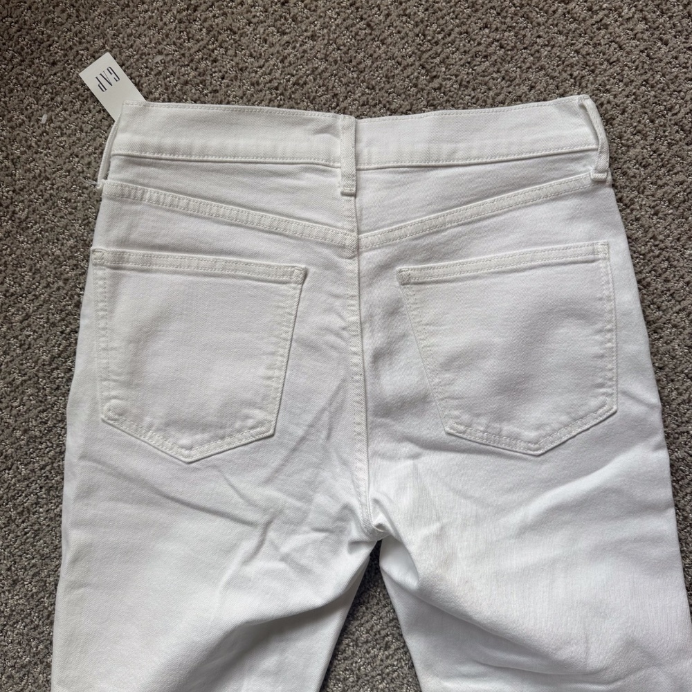 GAP High Rise Vintage Slim Jeans in white - Picture 5 of 6